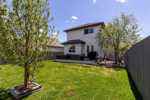 158 Saratoga Close Ne, Calgary, AB - Outdoor