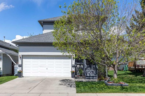 158 Saratoga Close Ne, Calgary, AB - Outdoor