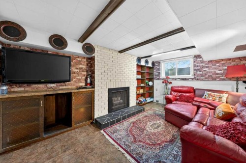 227 Martell Road Ne, Calgary, AB 