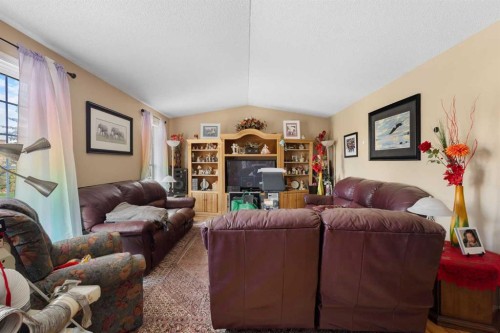 169 Beddington Circle Ne, Calgary, AB - Indoor Photo Showing Living Room