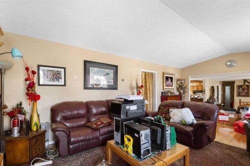 169 Beddington Circle Ne, Calgary, AB - Indoor Photo Showing Living Room
