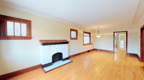 215 10 Avenue Ne, Calgary, AB 