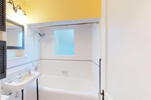 215 10 Avenue Ne, Calgary, AB 