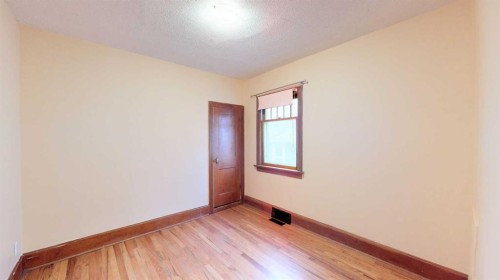 215 10 Avenue Ne, Calgary, AB 