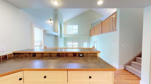 215 10 Avenue Ne, Calgary, AB 