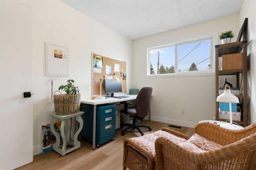 7612 35 Avenue Nw, Calgary, AB - Indoor Photo Showing Office