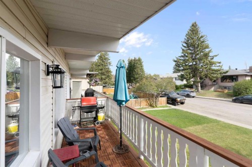 7612 35 Avenue Nw, Calgary, AB - Outdoor With Balcony With Exterior