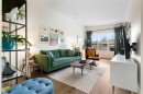 7612 35 Avenue Nw, Calgary, AB  - Indoor Photo Showing Living Room 