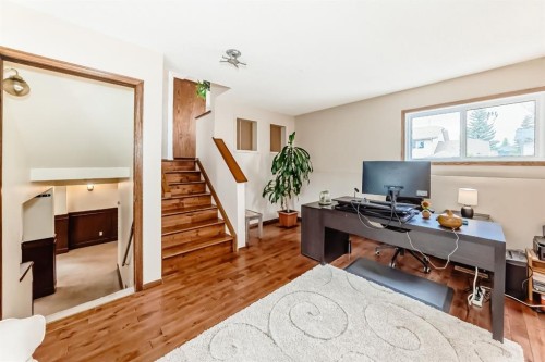 118 Sandpiper Way Nw, Calgary, AB - Indoor Photo Showing Office