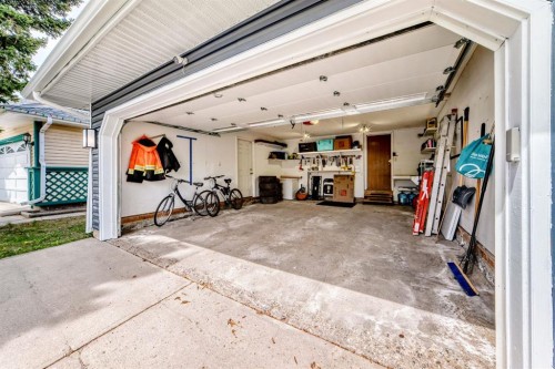 118 Sandpiper Way Nw, Calgary, AB - 