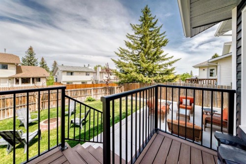 118 Sandpiper Way Nw, Calgary, AB - Outdoor With Exterior