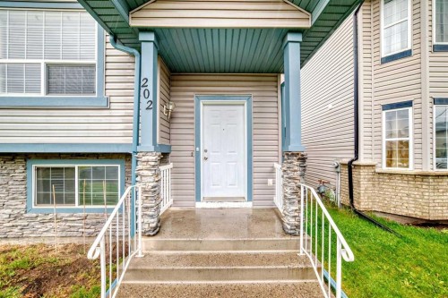 202 Saddlemead Green Ne, Calgary, AB - Outdoor