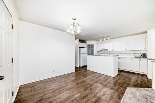 202 Saddlemead Green Ne, Calgary, AB - Indoor Photo Showing Kitchen