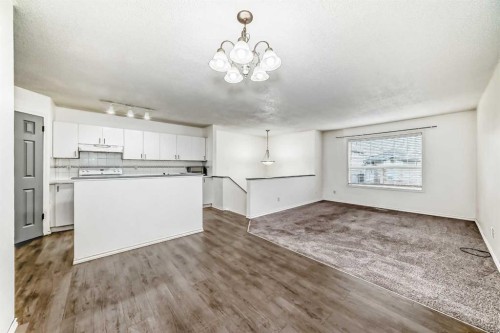 202 Saddlemead Green Ne, Calgary, AB - Indoor Photo Showing Kitchen