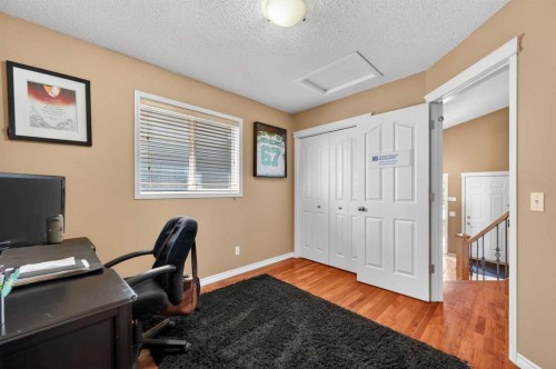 44 Bridlepost Green Sw, Calgary, AB - Indoor Photo Showing Office