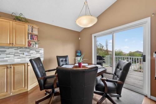 44 Bridlepost Green Sw, Calgary, AB - Indoor