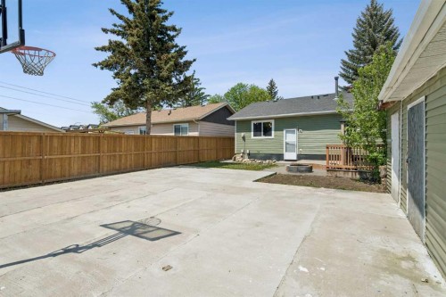 83 Appletree Close Se, Calgary, AB 