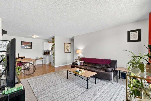 11D-80 Galbraith Drive Sw, Calgary, AB - Indoor Photo Showing Living Room