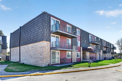 11D-80 Galbraith Drive Sw, Calgary, AB - Outdoor
