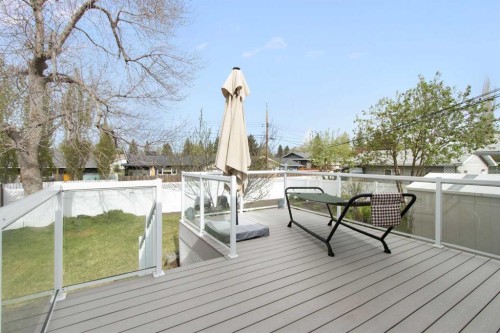 10811 Maplecrest Road Se, Calgary, AB - Outdoor