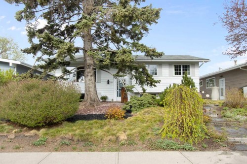 10811 Maplecrest Road Se, Calgary, AB - Outdoor