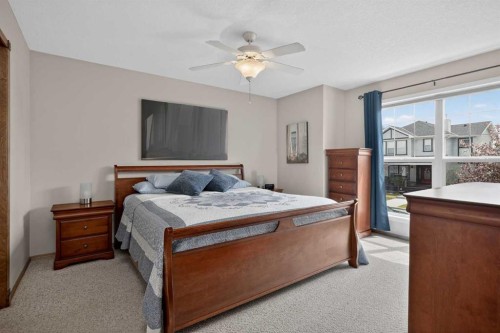 112 Prestwick Point Se, Calgary, AB - Indoor Photo Showing Bedroom