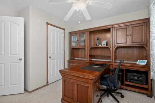 112 Prestwick Point Se, Calgary, AB - Indoor Photo Showing Office