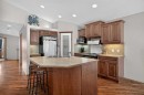 112 Prestwick Point Se, Calgary, AB  - Indoor Photo Showing Kitchen 