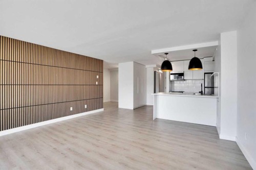 2205-221 6 Avenue Se, Calgary, AB - Indoor Photo Showing Kitchen