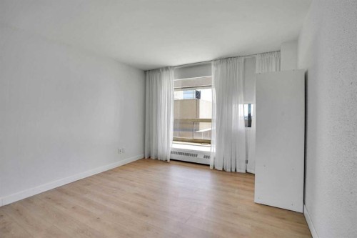 2205-221 6 Avenue Se, Calgary, AB - Indoor Photo Showing Other Room
