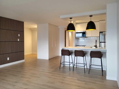 2205-221 6 Avenue Se, Calgary, AB - Indoor Photo Showing Kitchen