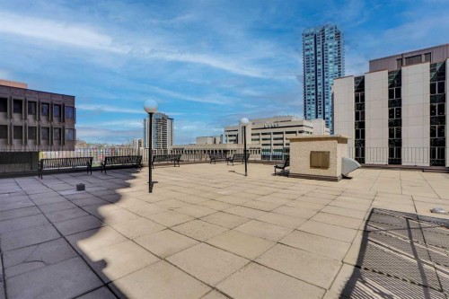 2205-221 6 Avenue Se, Calgary, AB - Outdoor