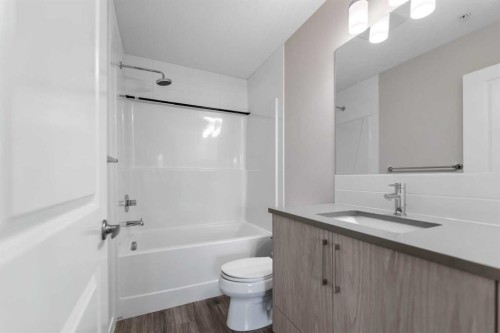 117-238 Sage Valley Common Nw, Calgary, AB - Indoor Photo Showing Bathroom