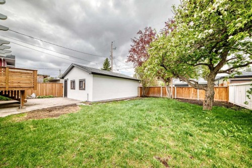 1115 Lake Wapta Road Se, Calgary, AB - Outdoor