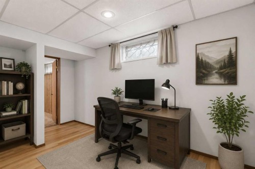 404 Canterbury Drive Sw, Calgary, AB - Indoor Photo Showing Office