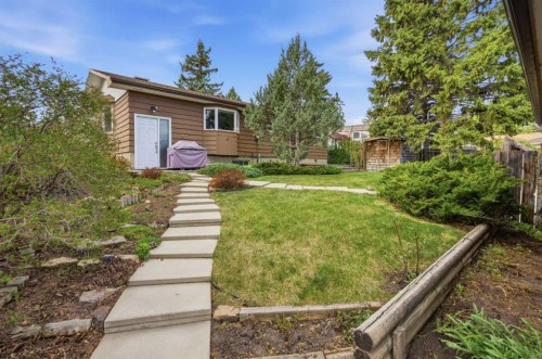 404 Canterbury Drive Sw, Calgary, AB - Outdoor