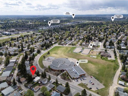 404 Canterbury Drive Sw, Calgary, AB - Outdoor With View
