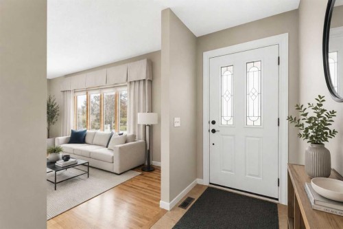 404 Canterbury Drive Sw, Calgary, AB - Indoor Photo Showing Other Room