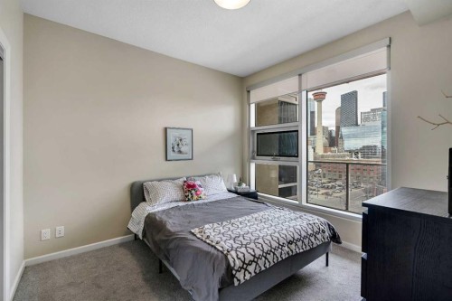 904-211 13 Avenue Se, Calgary, AB - Indoor Photo Showing Bedroom