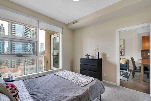 904-211 13 Avenue Se, Calgary, AB - Indoor Photo Showing Bedroom