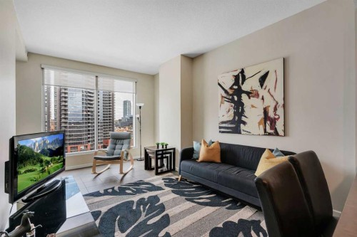 904-211 13 Avenue Se, Calgary, AB - Indoor Photo Showing Living Room