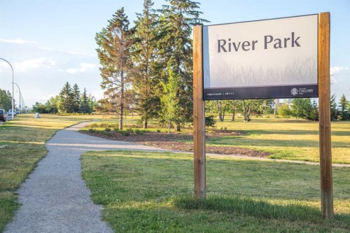 1639 Acton Avenue Sw, Calgary, AB - Outdoor With View