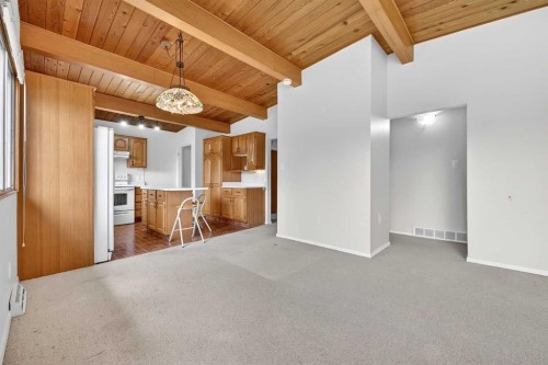 920 87 Avenue Sw, Calgary, AB - Indoor