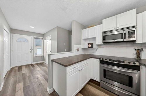 15 Cedarview Mews, Calgary, AB 