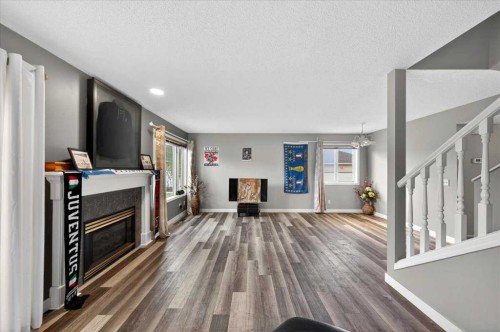 15 Cedarview Mews, Calgary, AB 