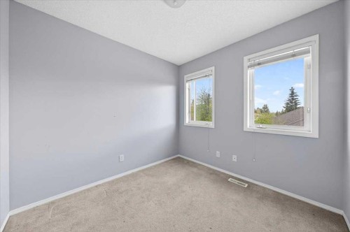 15 Cedarview Mews, Calgary, AB 