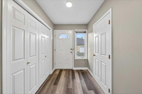 15 Cedarview Mews, Calgary, AB 