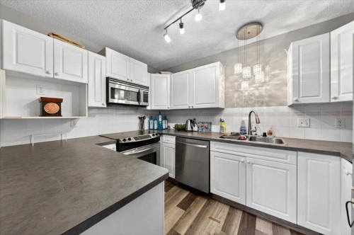 15 Cedarview Mews, Calgary, AB 