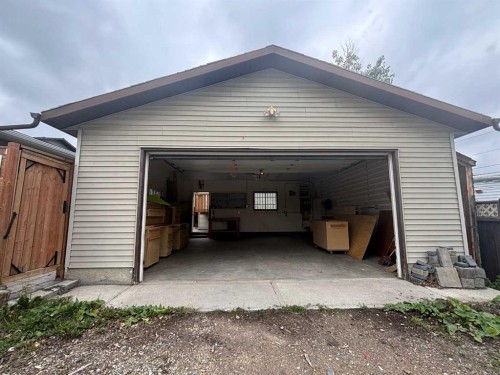 52 Beacham Road Nw, Calgary, AB 