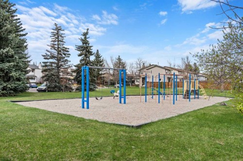 75 Bedford Drive Ne, Calgary, AB - Outdoor